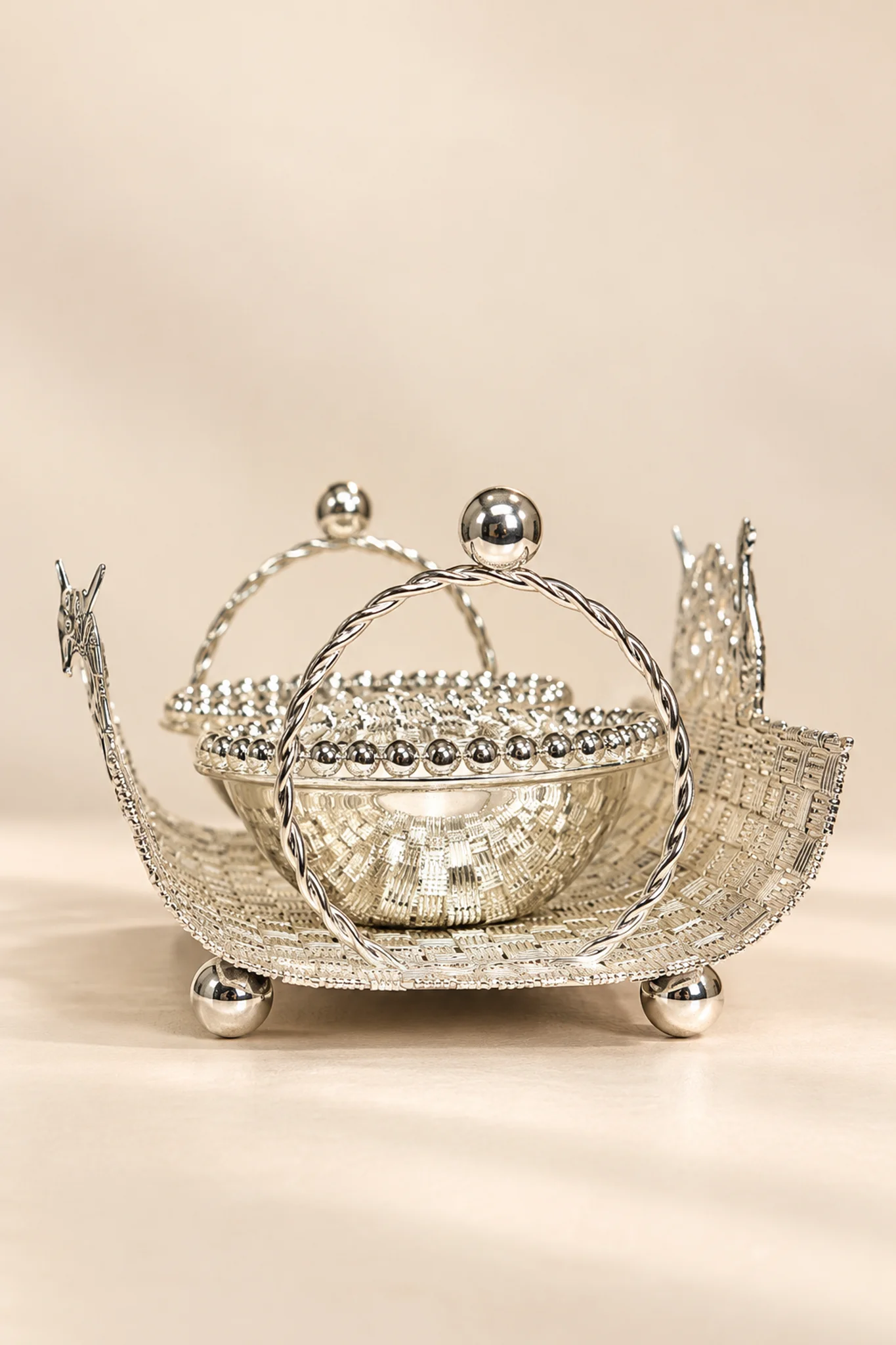 Enamel Serve Bowls with Tray - Image 3