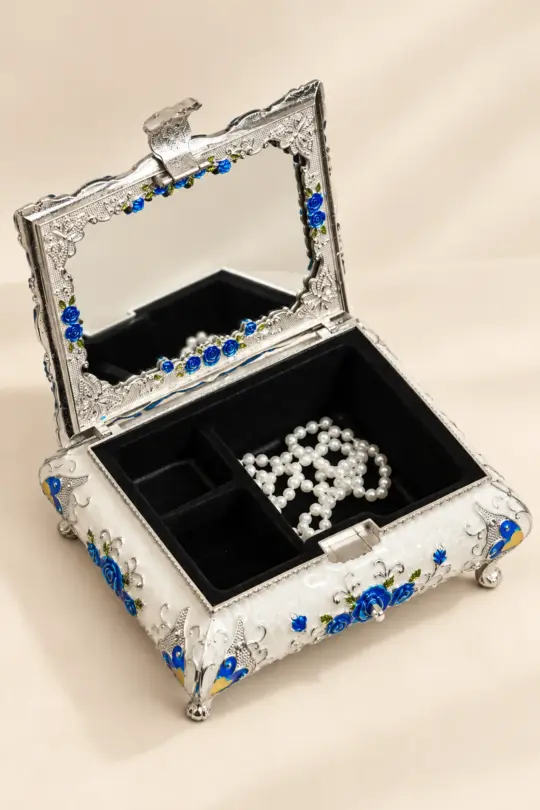 German Silver Grandeur Box